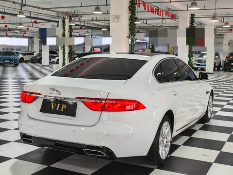 Jaguar XFL