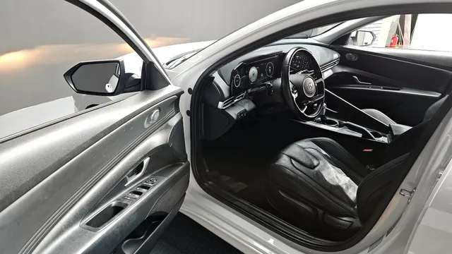 Hyundai Elantra (Avante)