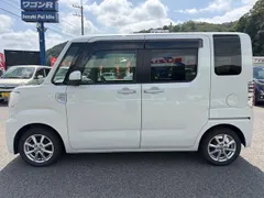 Toyota Pixis Mega