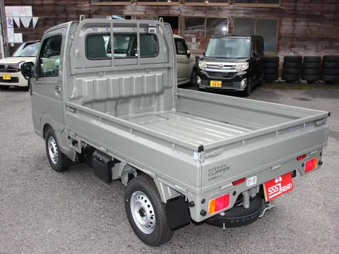 Nissan Clipper Truck