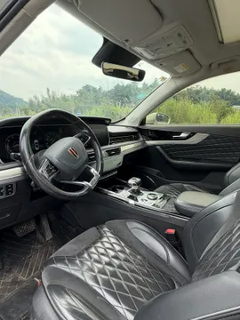 Hongqi HS5