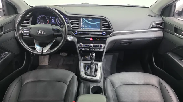 Hyundai Elantra (Avante)