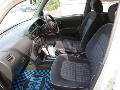 Daihatsu Mira Gino