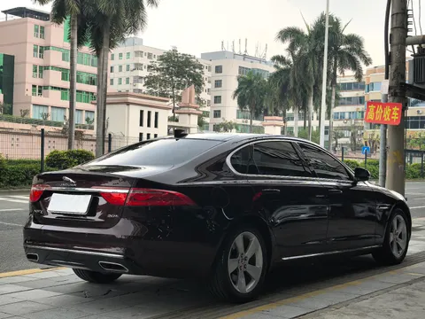 Jaguar XFL