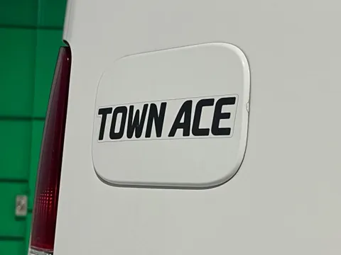 Toyota TownAce Van