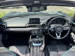 Mazda MX-5 (Roadster)