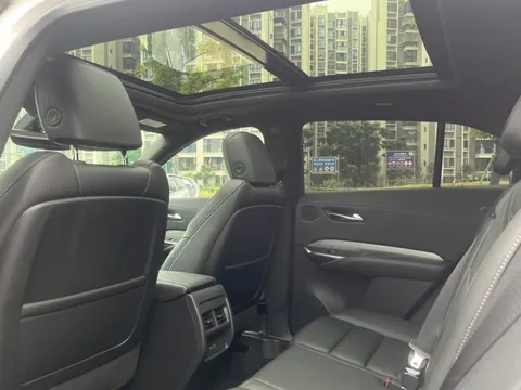 Cadillac XT4