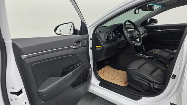 Hyundai Elantra (Avante)