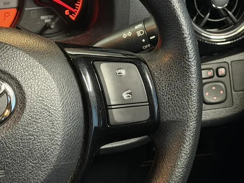 Toyota Yaris (Vitz)