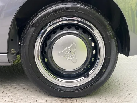 Honda N-BOX Slash