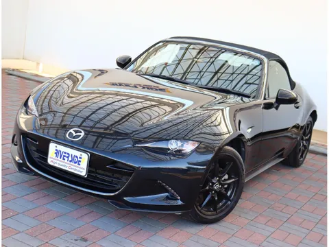 Mazda MX-5 (Roadster)