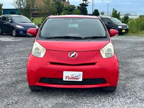 Toyota iQ