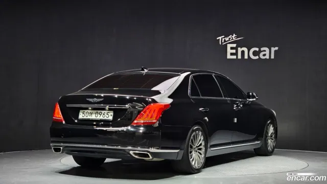 Genesis G90 (EQ900)