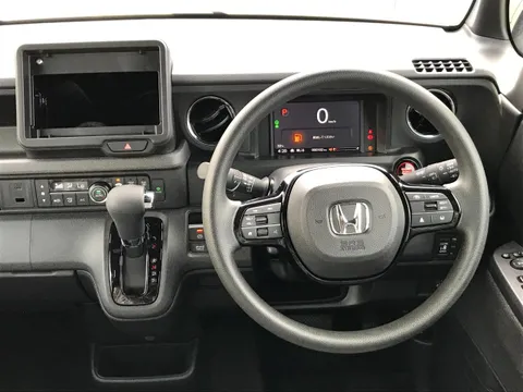 Honda N-BOX Custom