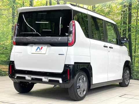 Mitsubishi Delica Mini
