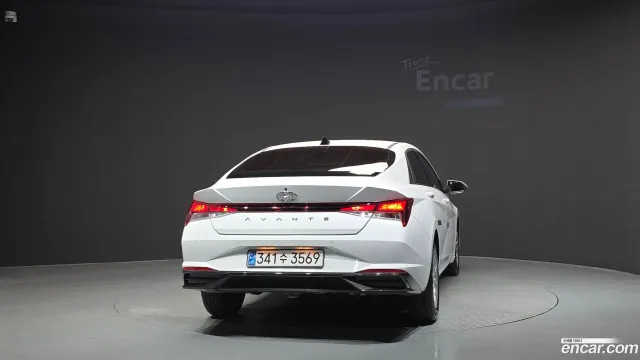 Hyundai Elantra (Avante)