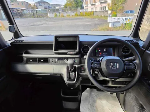 Honda N-BOX Custom