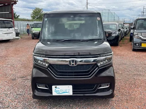 Honda N-BOX Custom