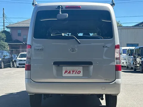 Toyota TownAce Van
