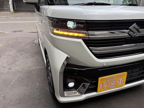 Suzuki Spacia Custom