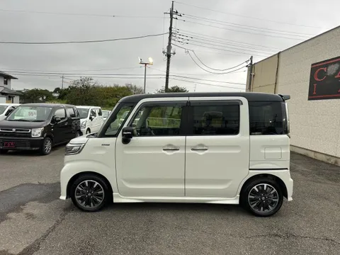 Suzuki Spacia Custom