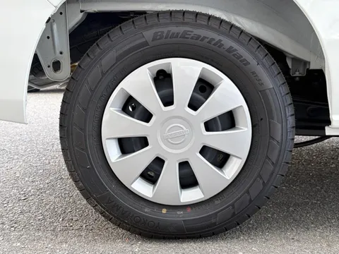 Nissan Clipper Van