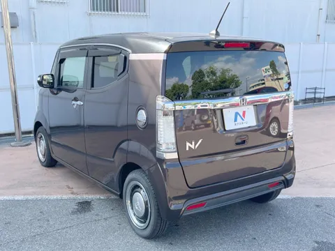 Honda N-BOX Slash