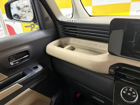 Mitsubishi Delica Mini