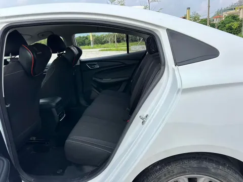 Roewe i5