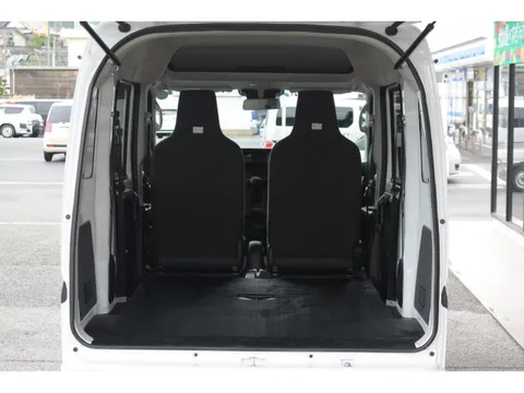 Mitsubishi Minicab Van
