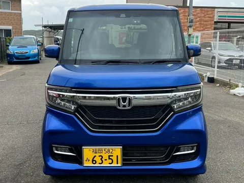 Honda N-BOX Custom