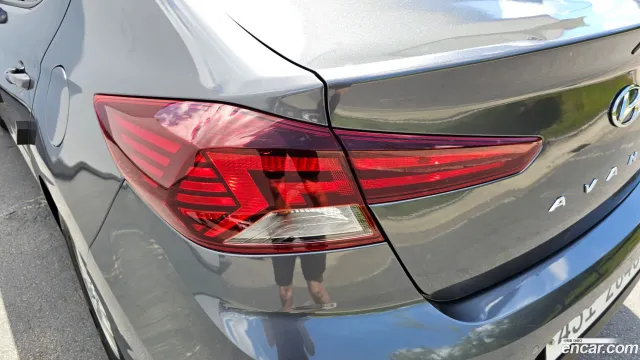 Hyundai Elantra (Avante)