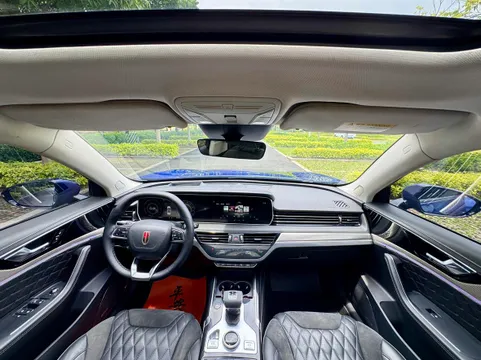 Hongqi HS5