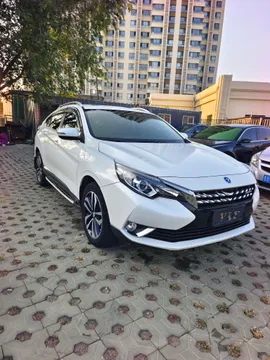 Venucia T90