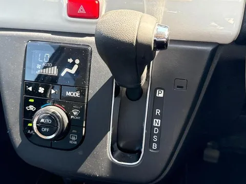 Daihatsu Mira Tocot