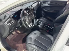 Roewe i5