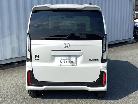 Honda N-BOX Custom