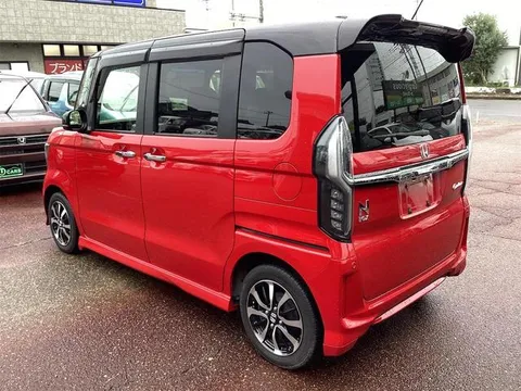 Honda N-BOX Custom