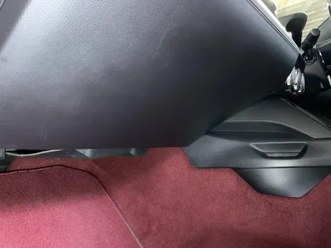 Mazda MX-5 (Roadster)