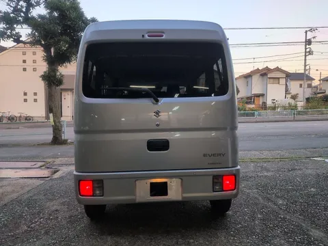 Suzuki Every