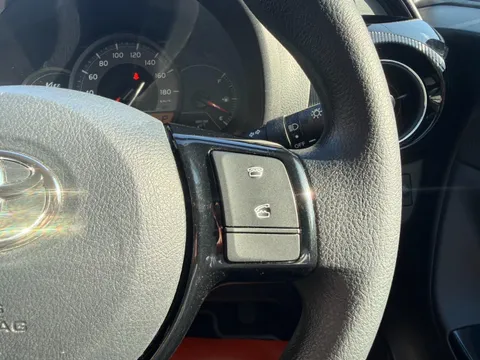Toyota Yaris (Vitz)