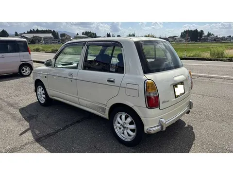 Daihatsu Mira Gino