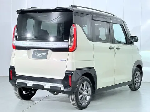 Mitsubishi Delica Mini