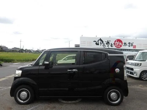 Honda N-BOX Slash
