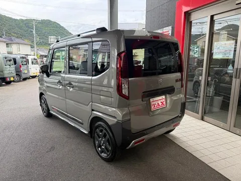 Suzuki Spacia Gear