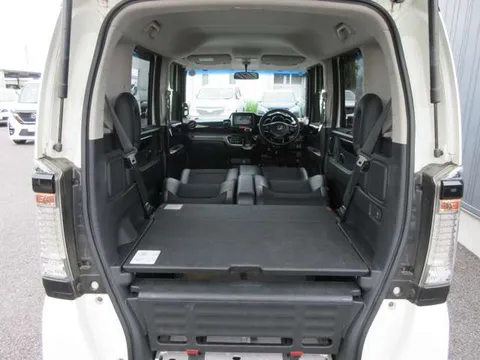 Honda N-BOX+