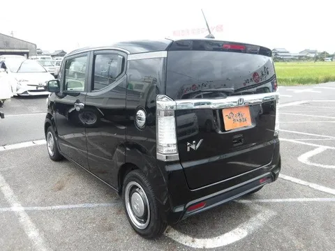 Honda N-BOX Slash