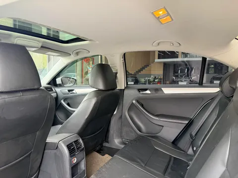 Volkswagen Sagitar