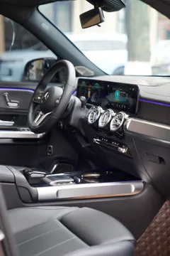 Mercedes-Benz Mercedes-Benz GLB
