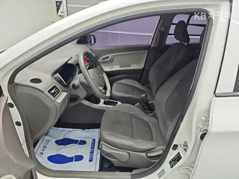 Kia Deluxe